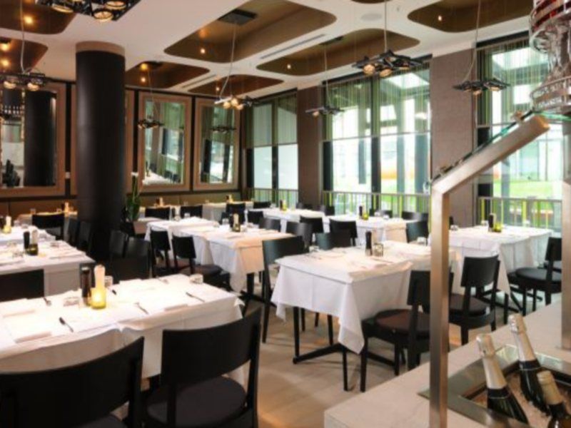 Hotel Indigo Berlin-Alexanderplatz, An Ihg Hotel 레스토랑 사진